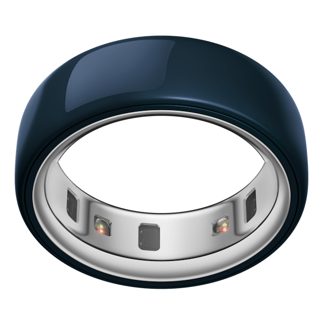 Oura Ring 4 Ceramic in Midnight finish, product image